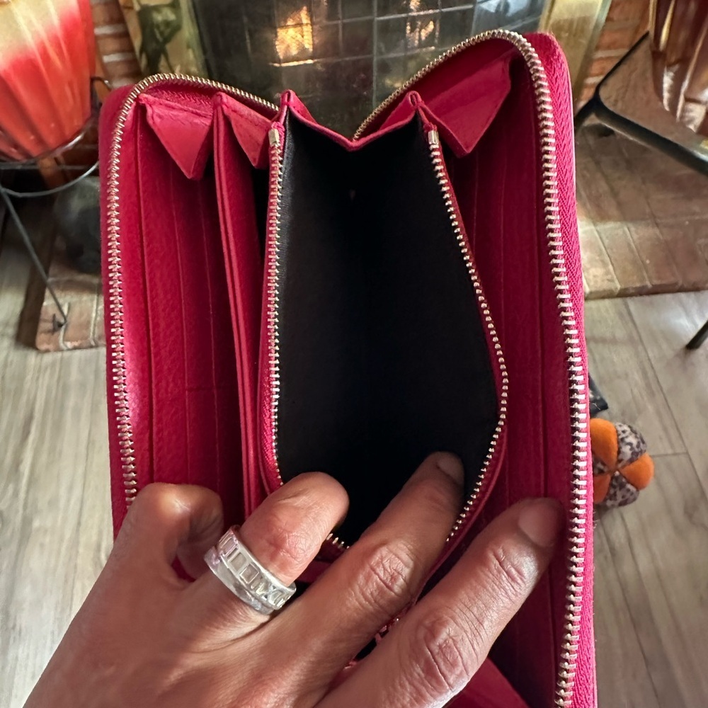 Authentic GUCCI Sukey Wallets leather - image 4